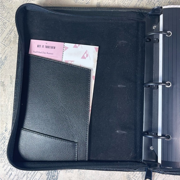 Day Runner vintage zip around organizer - Picture 8 of 12